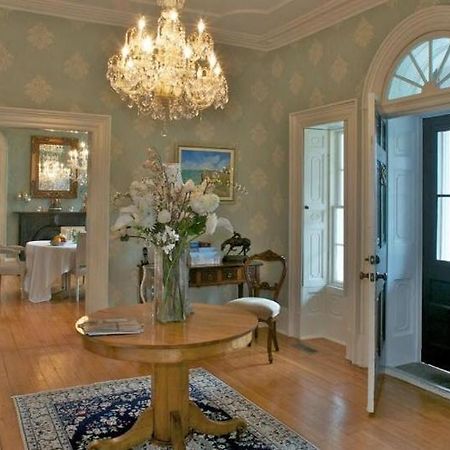 ブロックビル Maplehurst Manor Bed & Breakfast エクステリア 写真